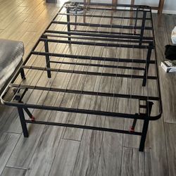 14-inch Platform Metal Bed Frame Twin