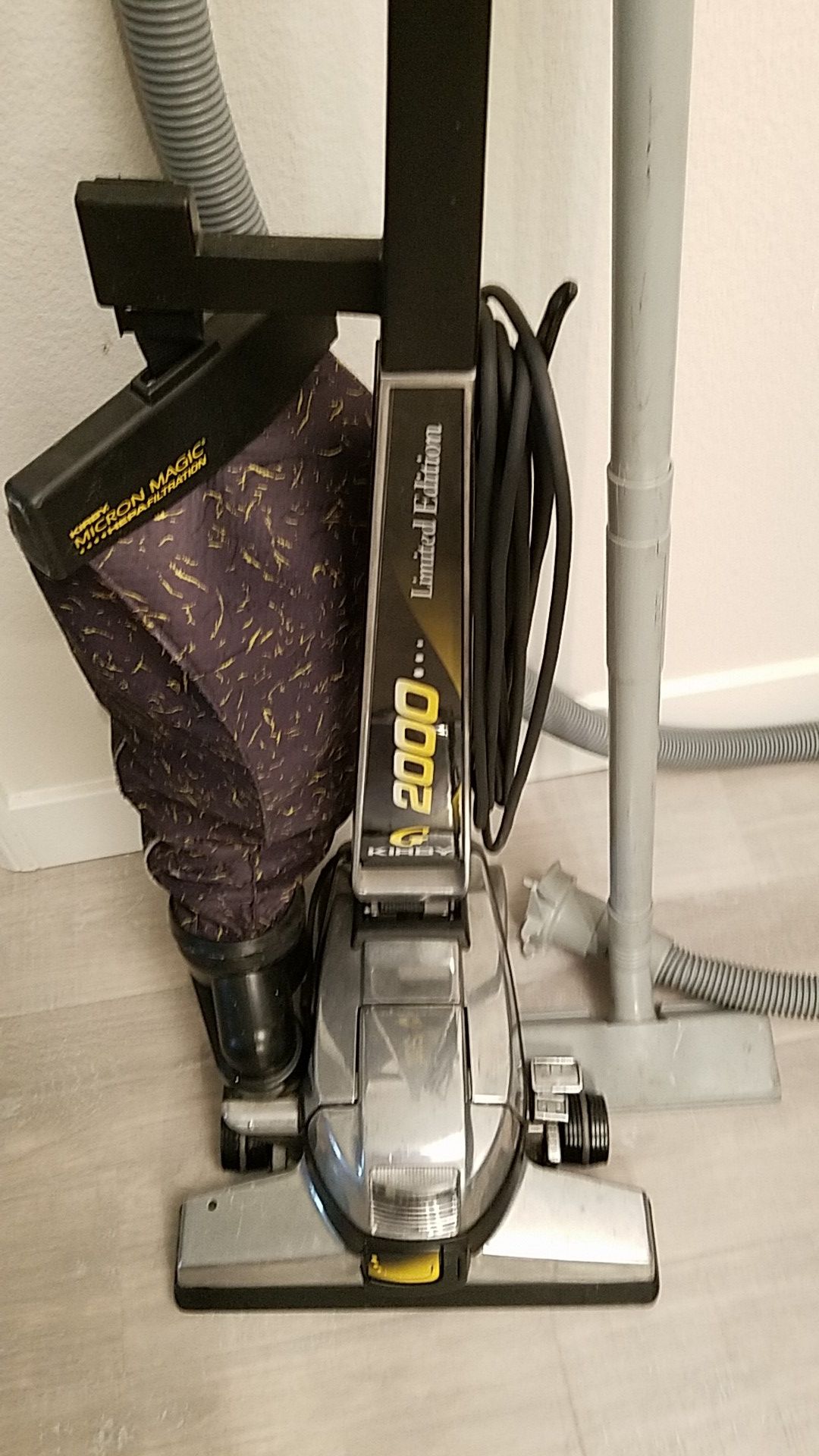 Kirby 2000g limited edition upright vacuum