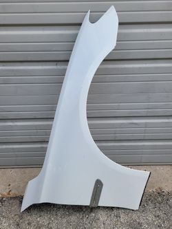 Bmw 2012 7series Right Fender. F01 F02 09-15