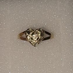 GOLD HEART NUGGET RING