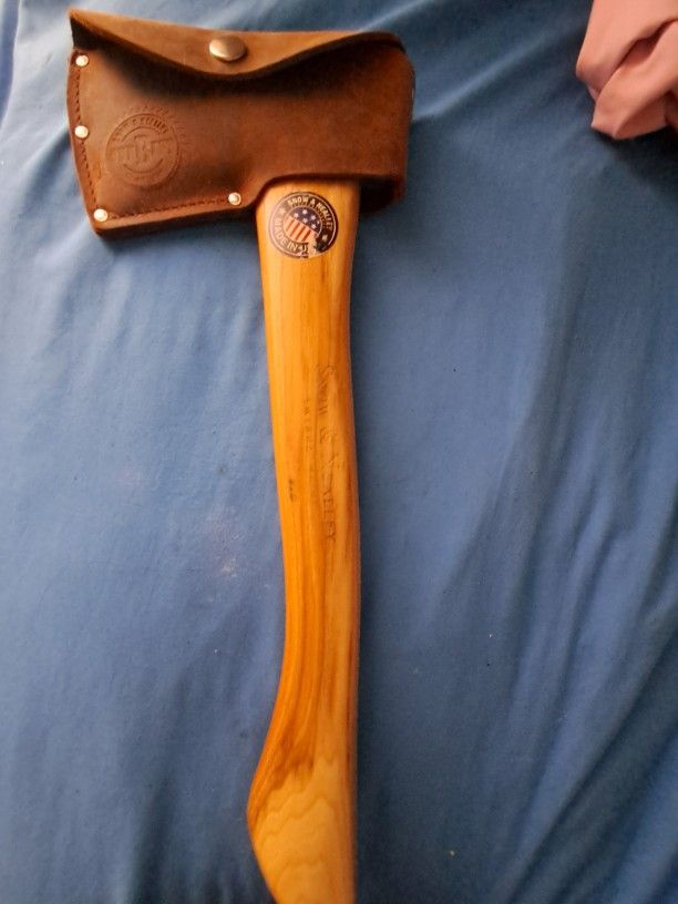 Snow & Nealley Outdoorsman's Belt Axe
