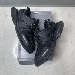 Balenciaga Tracks size 43