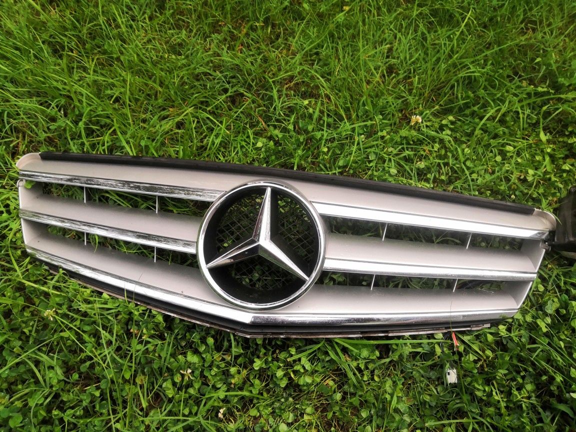 Mercedes Benz W204 C-Class OEM Sport Grill