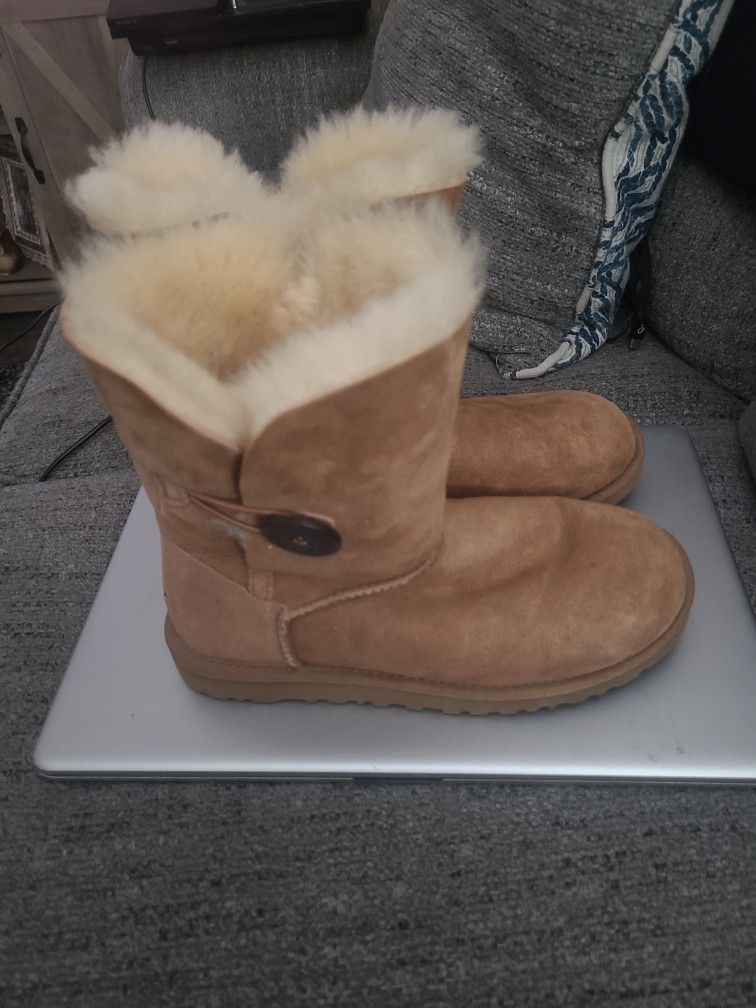 Uggs Size 6 