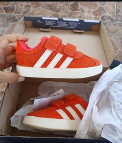 New Size 7 toddler adidas sneakers