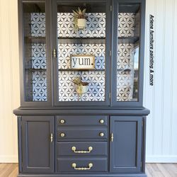 Black Bassett China Cabinet / Hutch w Glass Doors