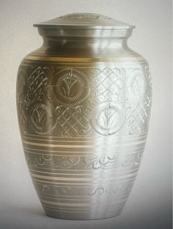 Adult Urn