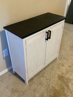 2 door floor storage cabinet