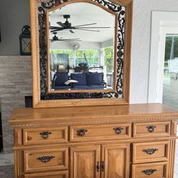 Solid Wood Dresser W/mirror And 2 Night Stands. 