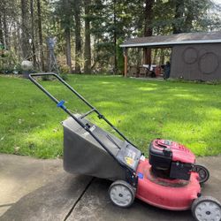 Troy Bilt 21 inch mulching mower 6.50 hp 190 cc with a Briggs & Stratton motor