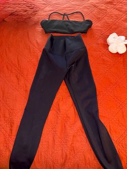 Activewear sets /Vuori/ Noli M-top S-bottom