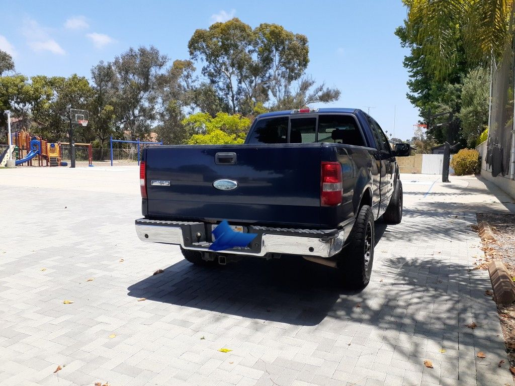 2006 Ford E-150