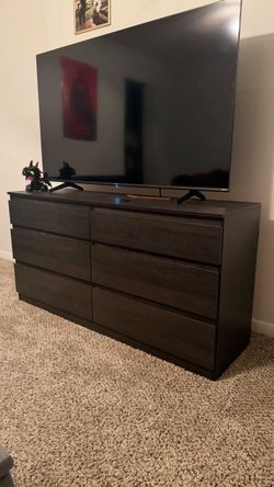 Dark Brown 6-Drawer Dresser + Tv