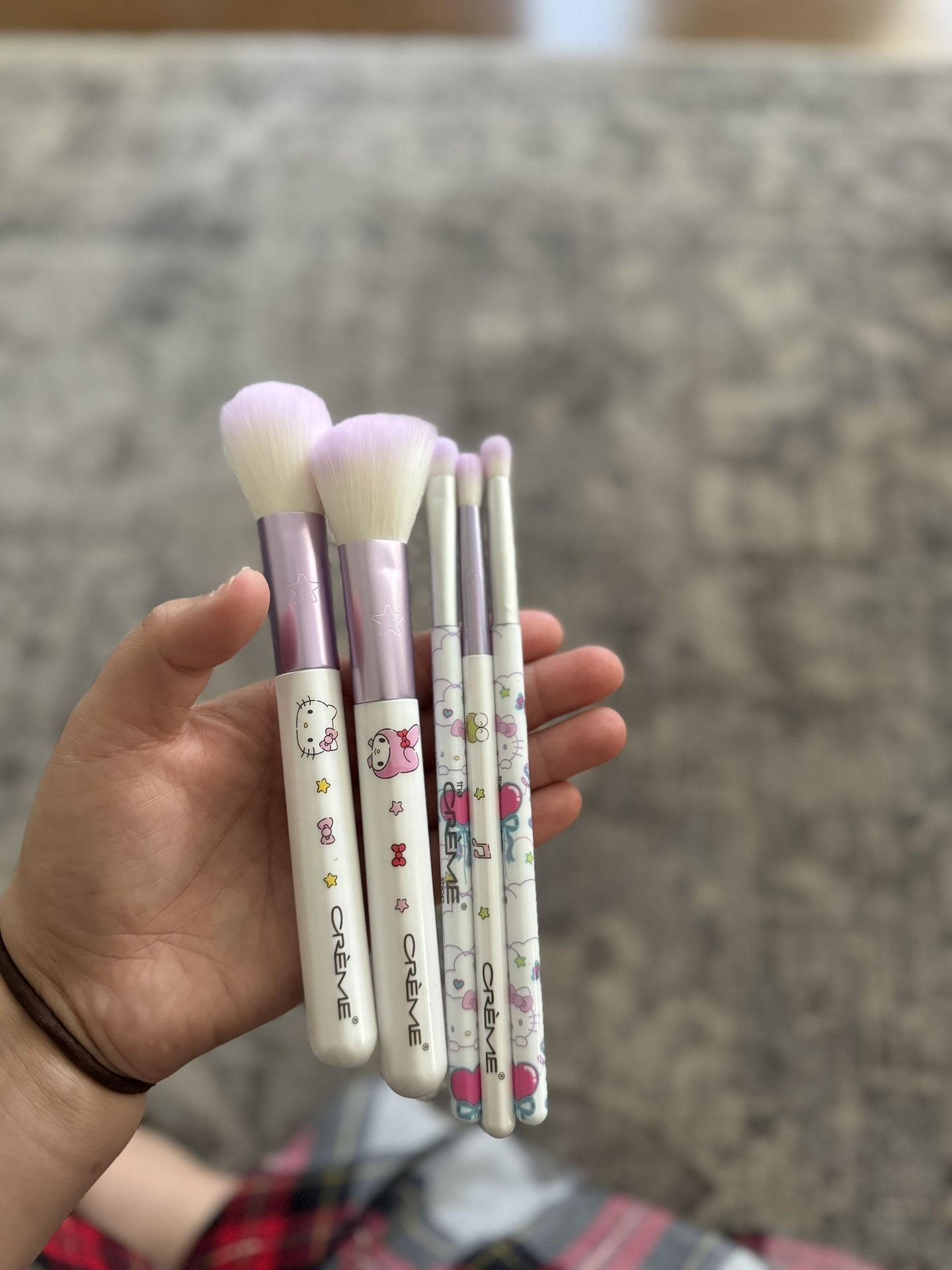 hello kitty makeup brushes