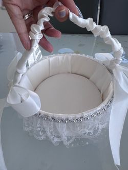 Flower girl basket