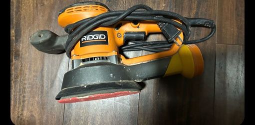 Rigid sander varible speed R2611VN