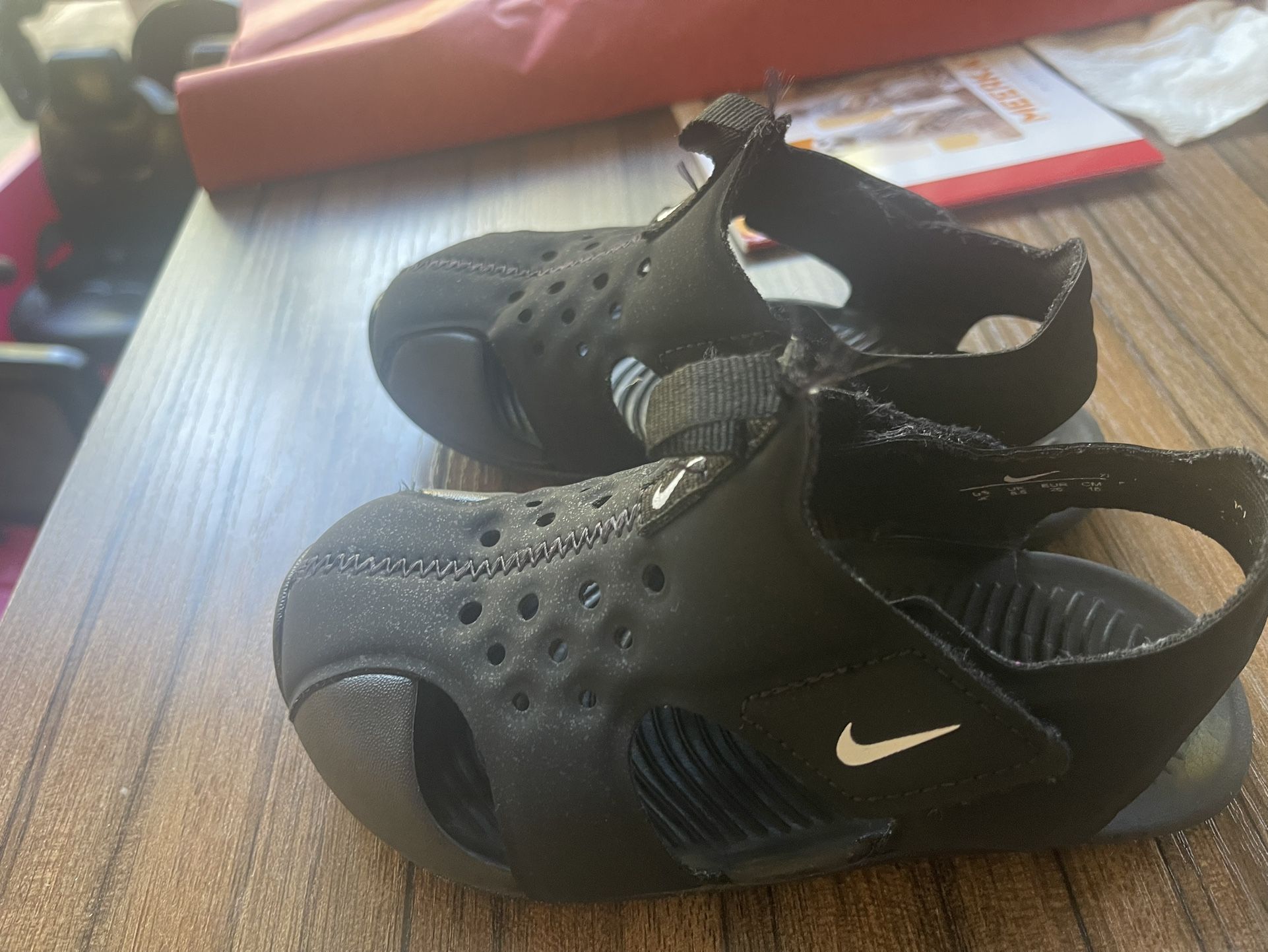 Nike toddlers black