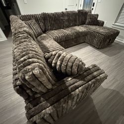 Need Gone Trendy Fluffy Sectional Couch $10DOWN 