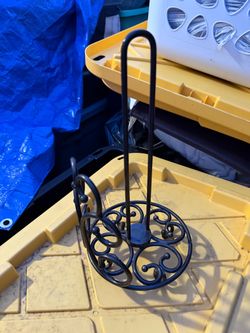 Iron Paper Towel Holder