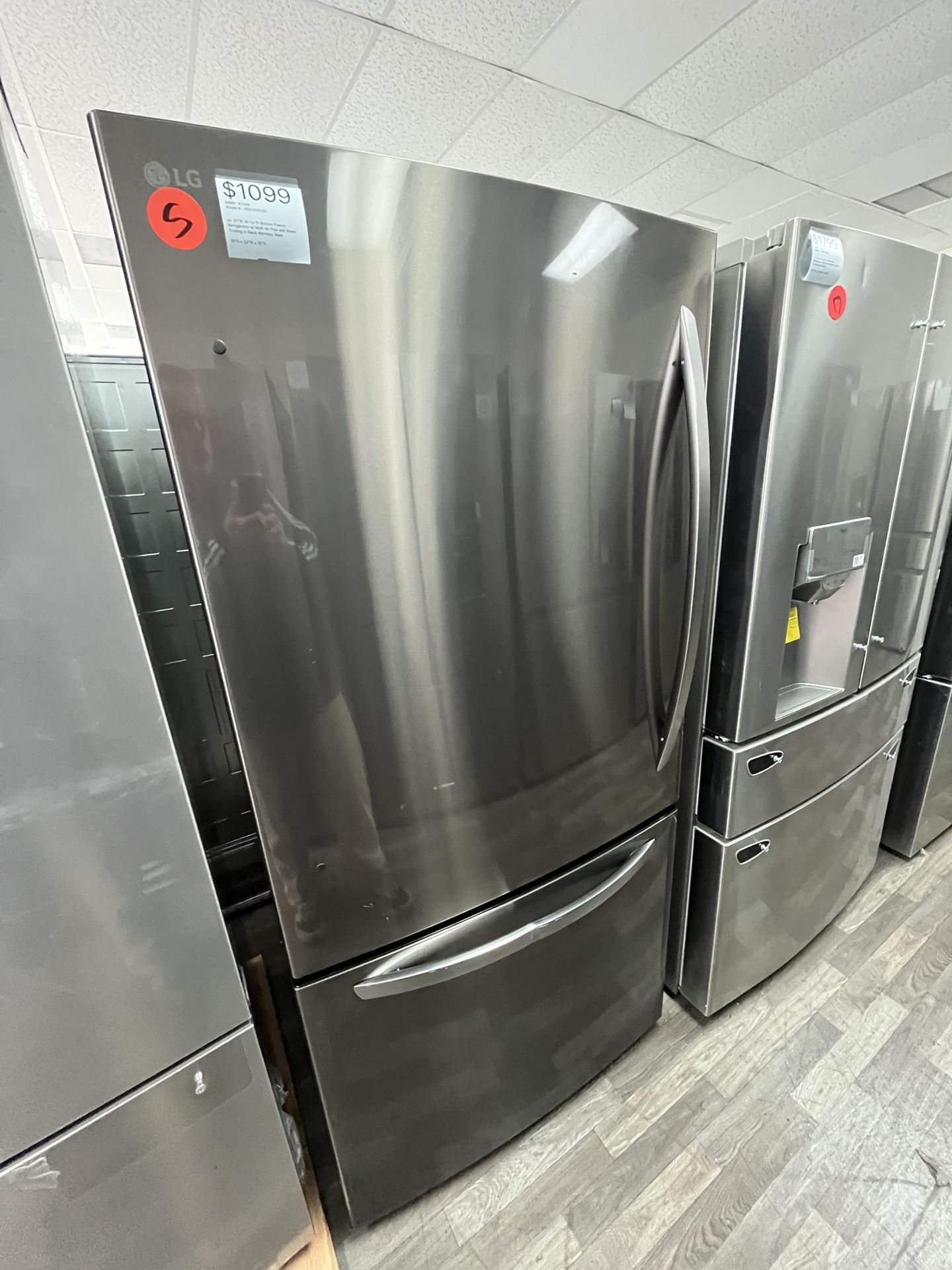$1099 LG 33”W 26 Cu Ft Bottom Freezer Refrigerator w/ Multi Air Flow and Smart Cooling