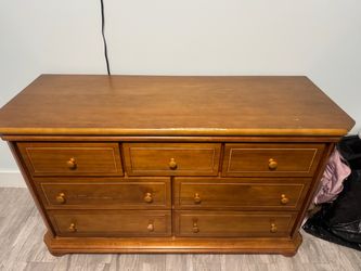 Sorelle Vista Elite 7-Drawer Solid Wood Double Dresser