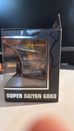 Super Saiyan Goku with Kamehameha attack