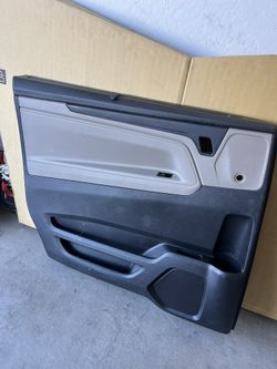 Honda Odyssey Left Rear Side Door Panel