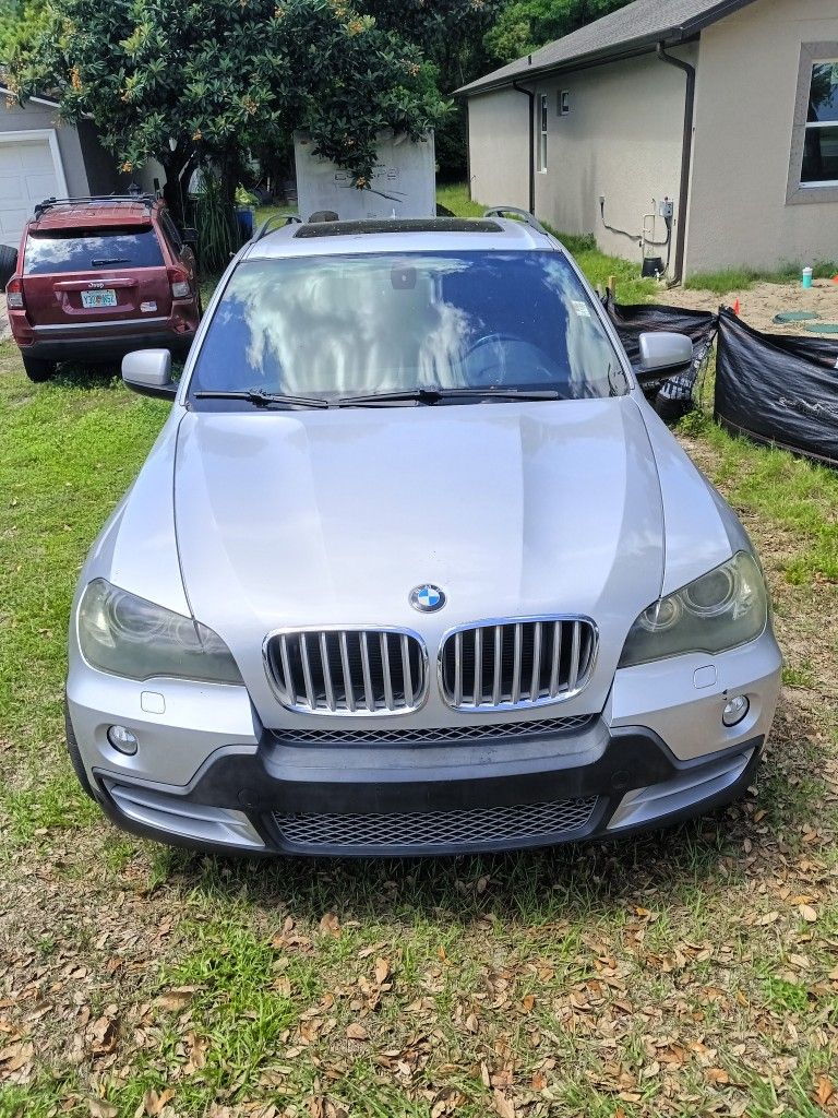 Like New BMW X5 4.8L 6 Speed Fully Loaded