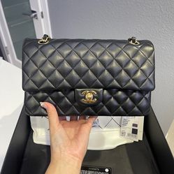 Chanel Lipstick East West red patent leather Classic Flap Bag for Sale in  Wahiawa, HI - OfferUp