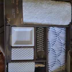 Bath Set $20