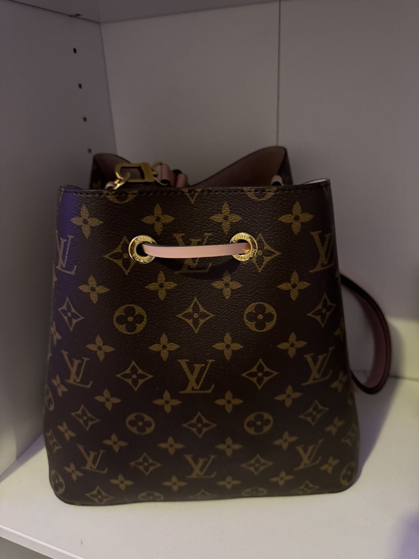 Louis Vuitton Neonoe Bag