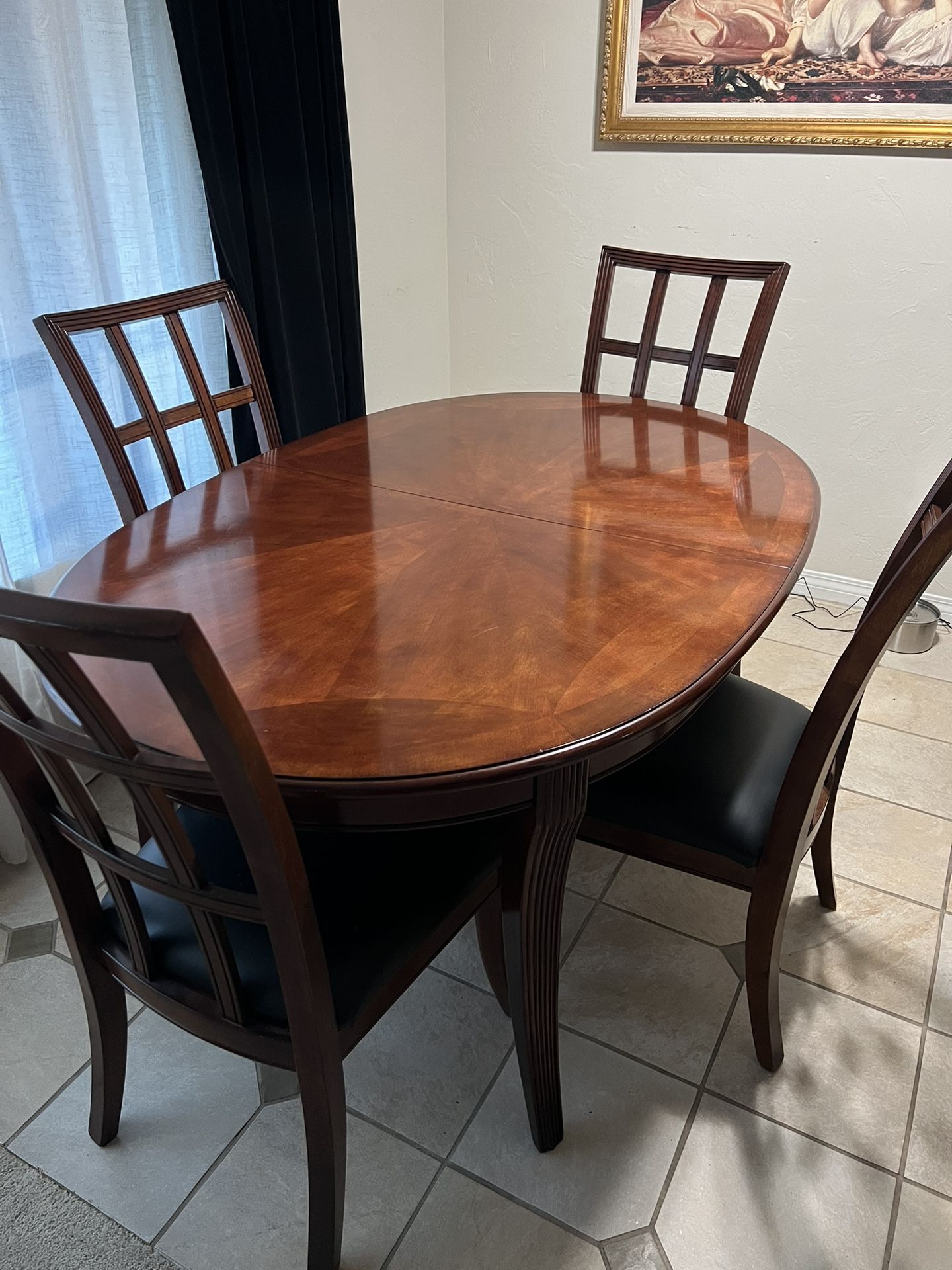 Dining  Table And 4 Chairs 