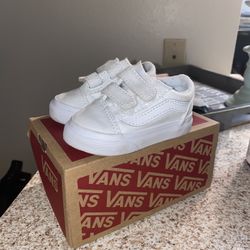 Baby Old Skool Vans Size 3