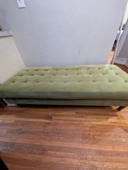 Fabulous Tufted Bench in the perfect shade of green