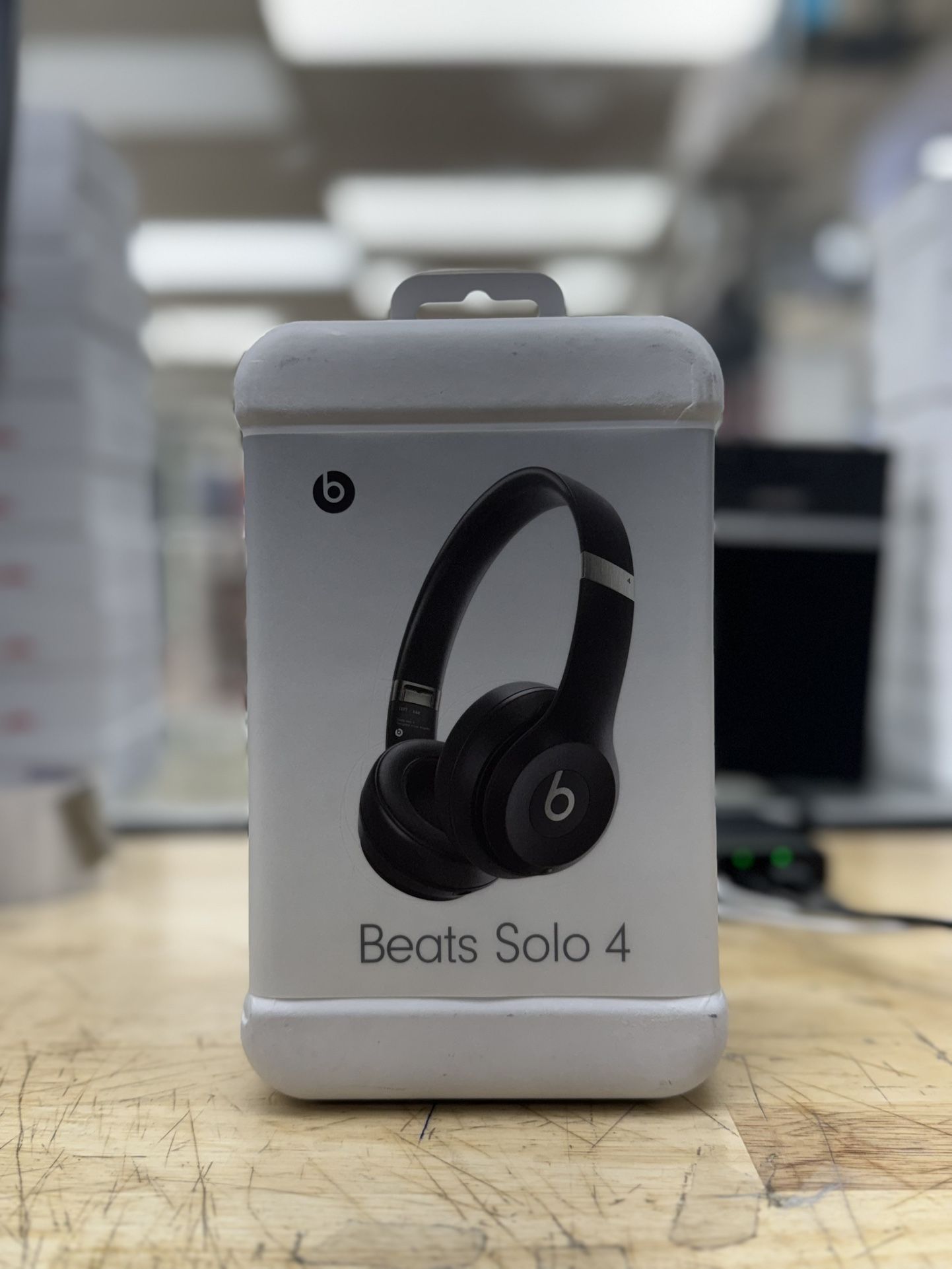 Beats Solo 4