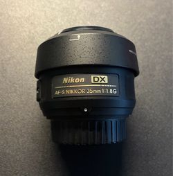 Nikon 35mm f/1.8 DX AF-S Lens