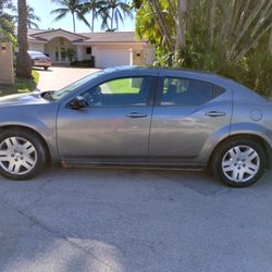 2013 Dodge Avenger Runs Great.  Financing