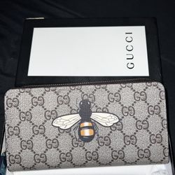 Ladies Gucci Wallet 