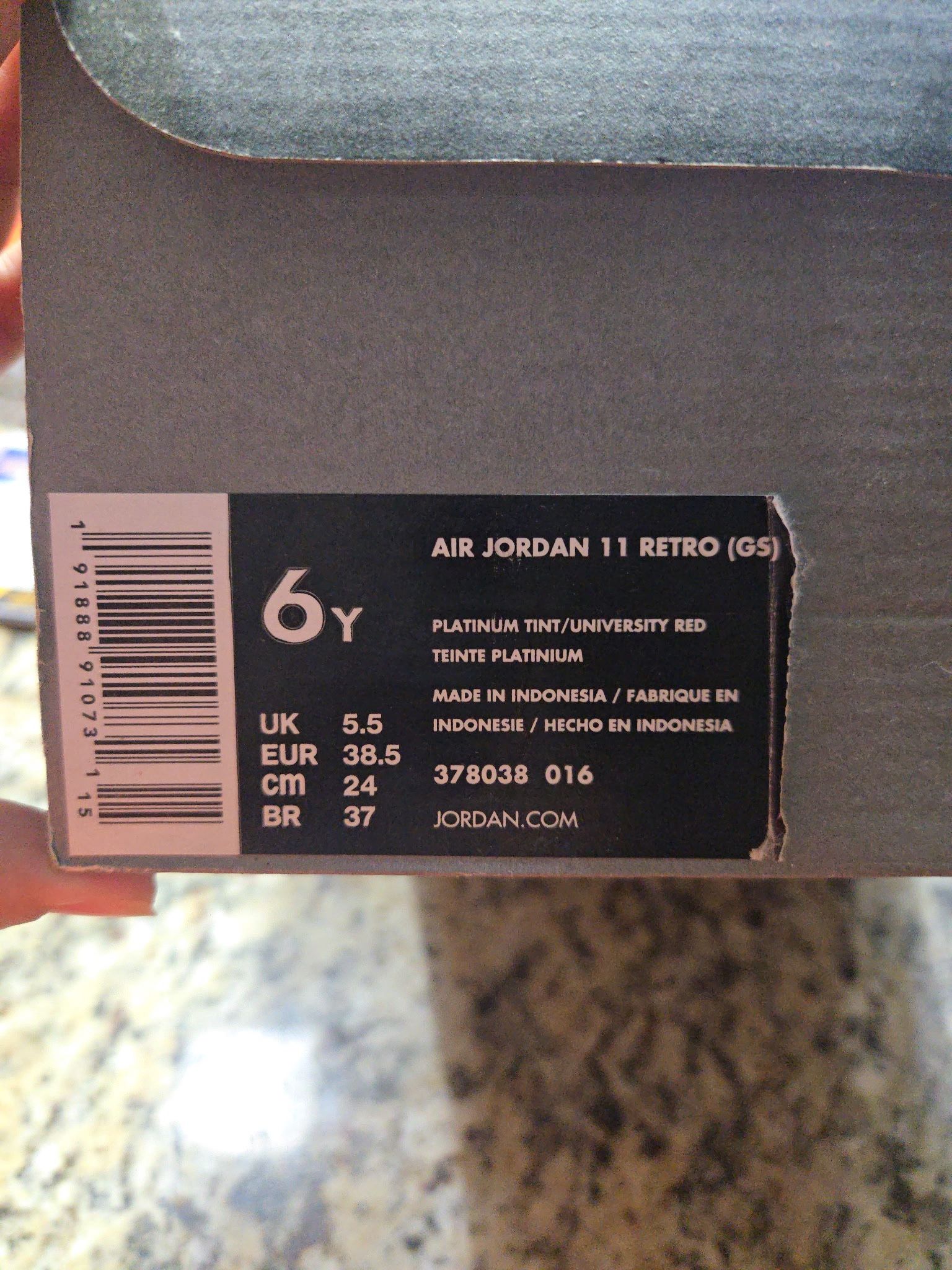 Jordan 11 Platinum Tint/University Red