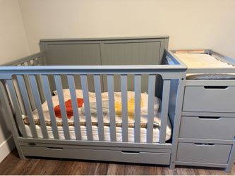 Crib & changing table combo