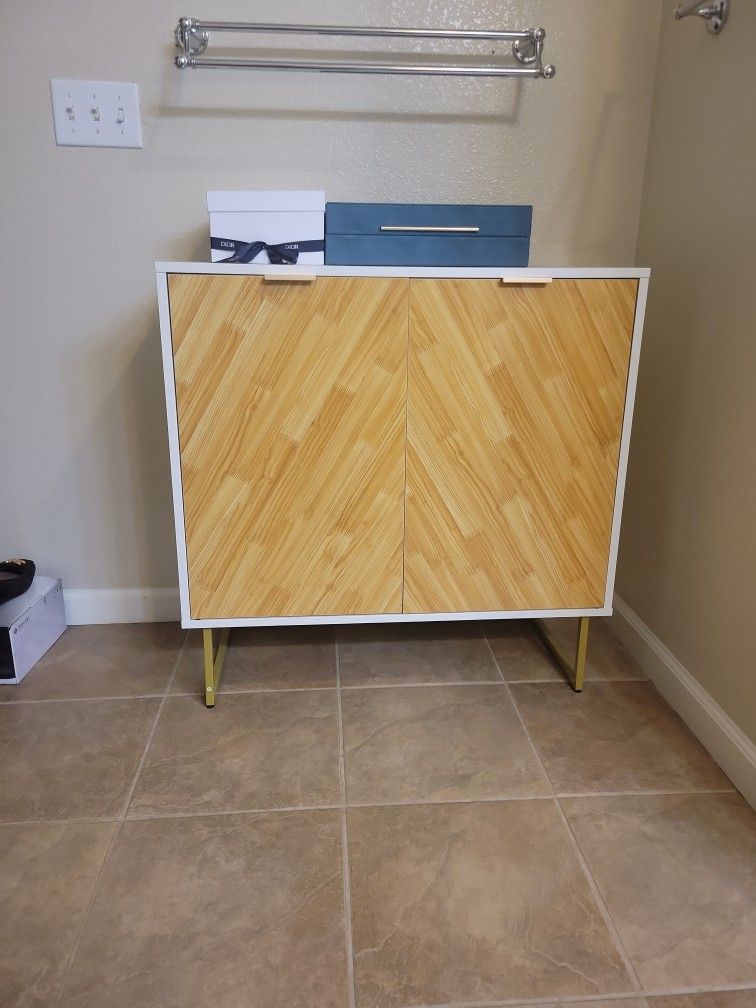 Beautiful Cabinet Chess Armoire