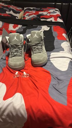 Wolve gray Jordan’s 5