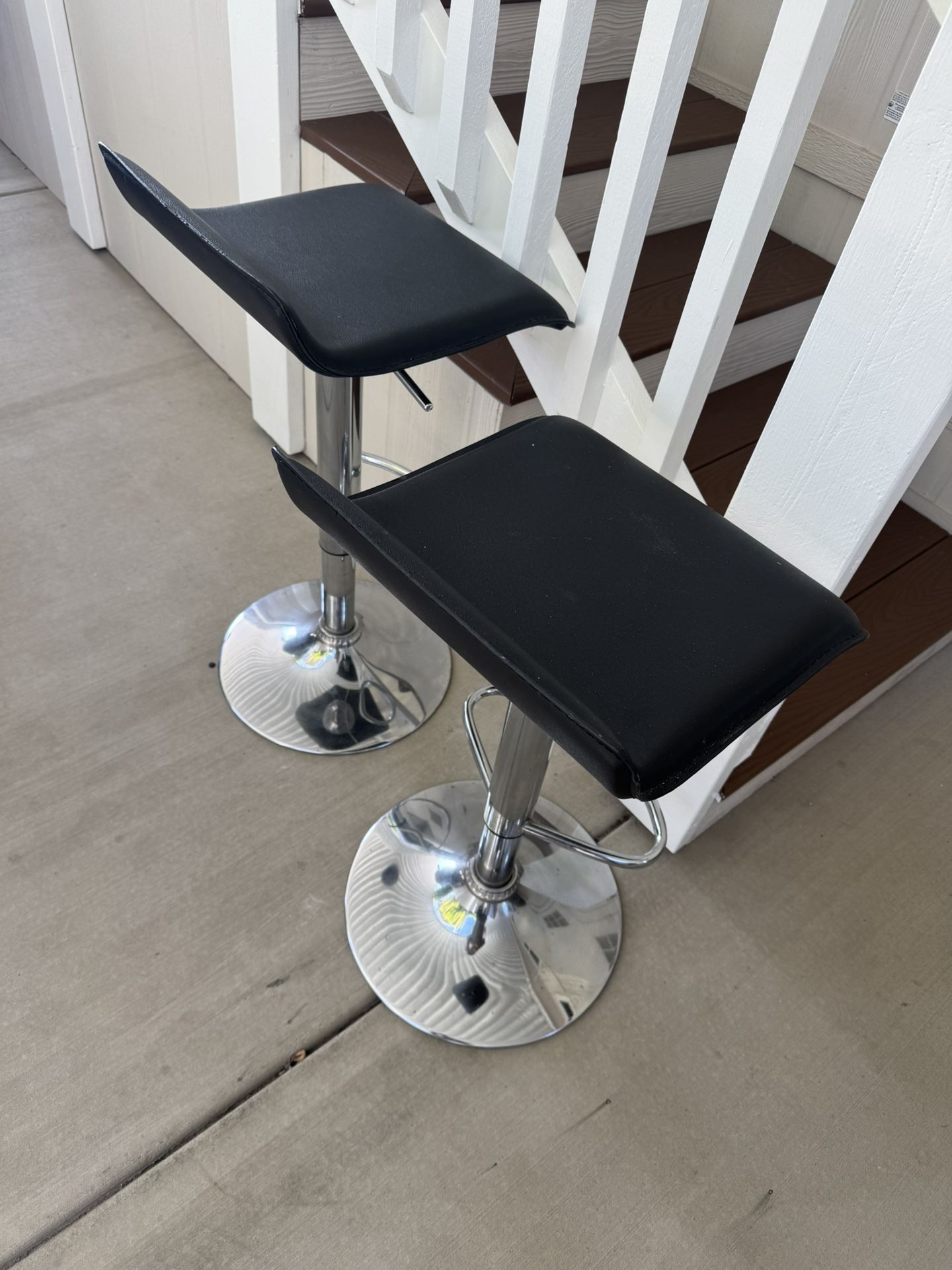 2 Bar Stools