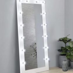Vanity Mirror New