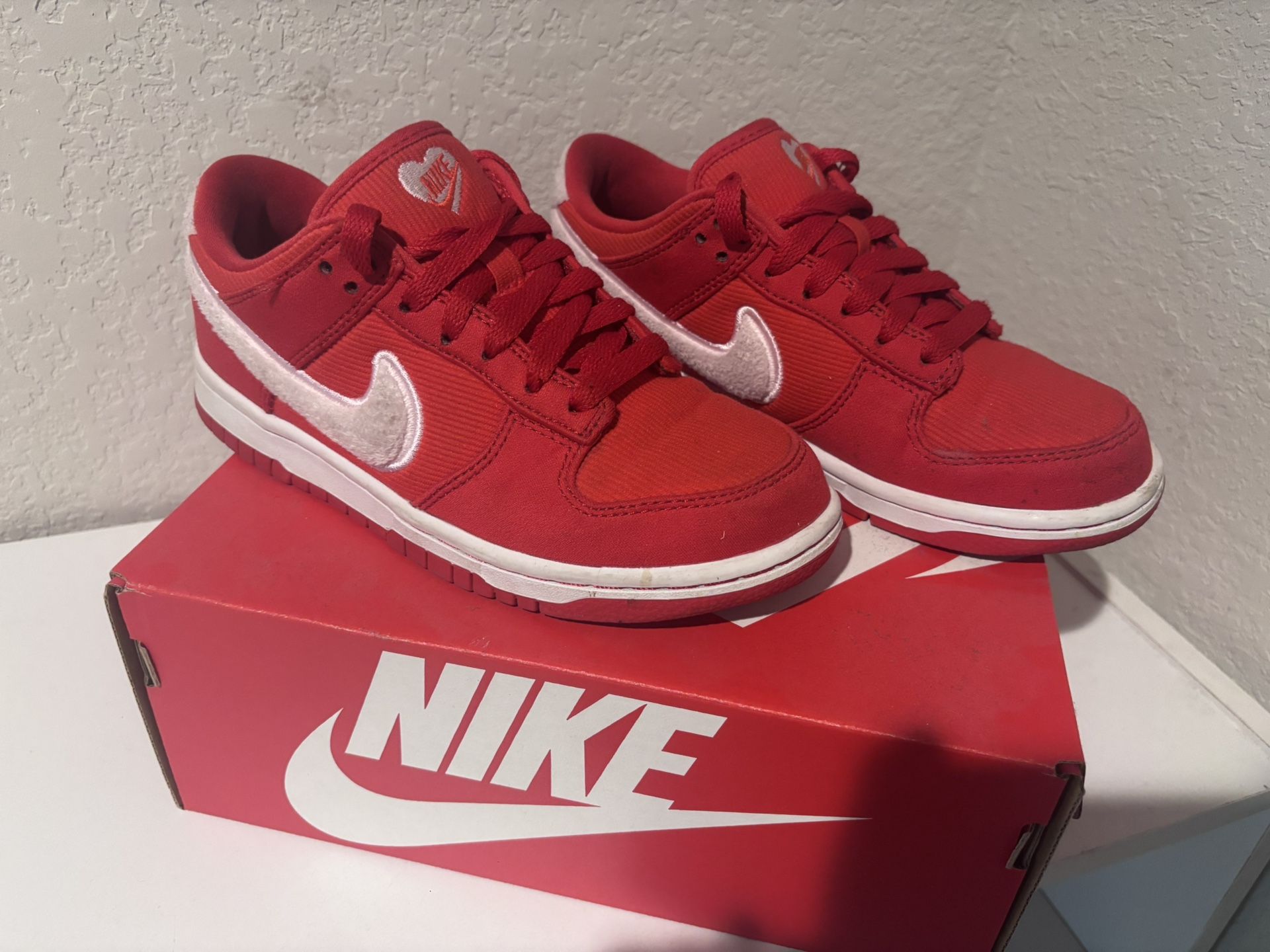 Valentine Edition Nike Dunks 4Y
