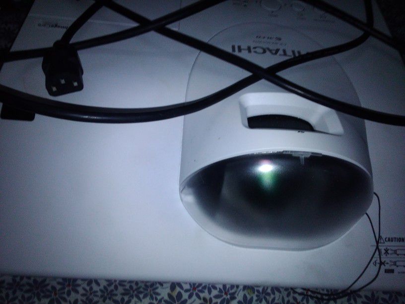 Hitachi CP-BX301WN projector