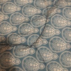 A Twin Size Bedding Set Brand New 