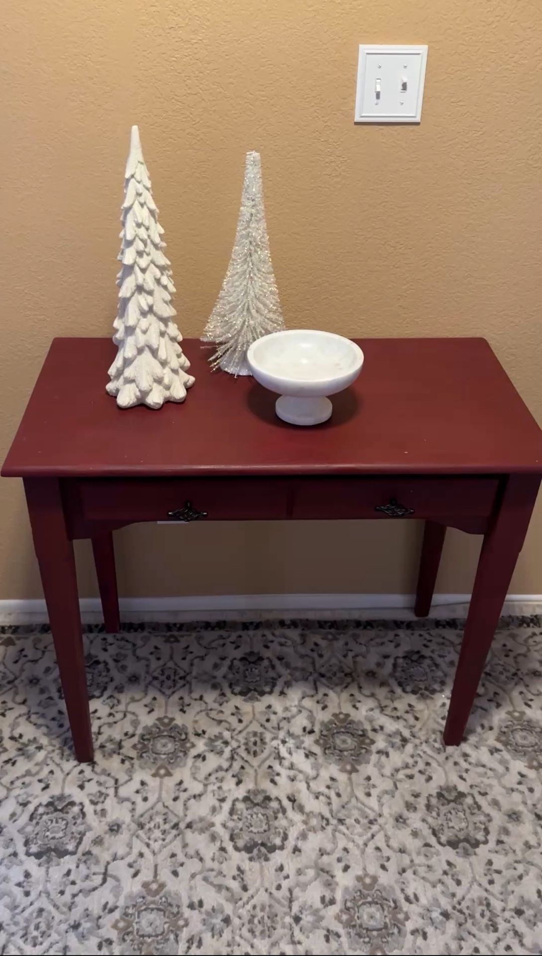 Entry Way Table/ Make Up Table