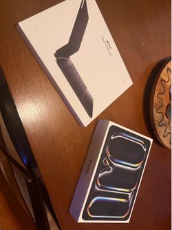 M5 IPad Pro 11” 256gb WiFi + Cellular with Magic Keyboard