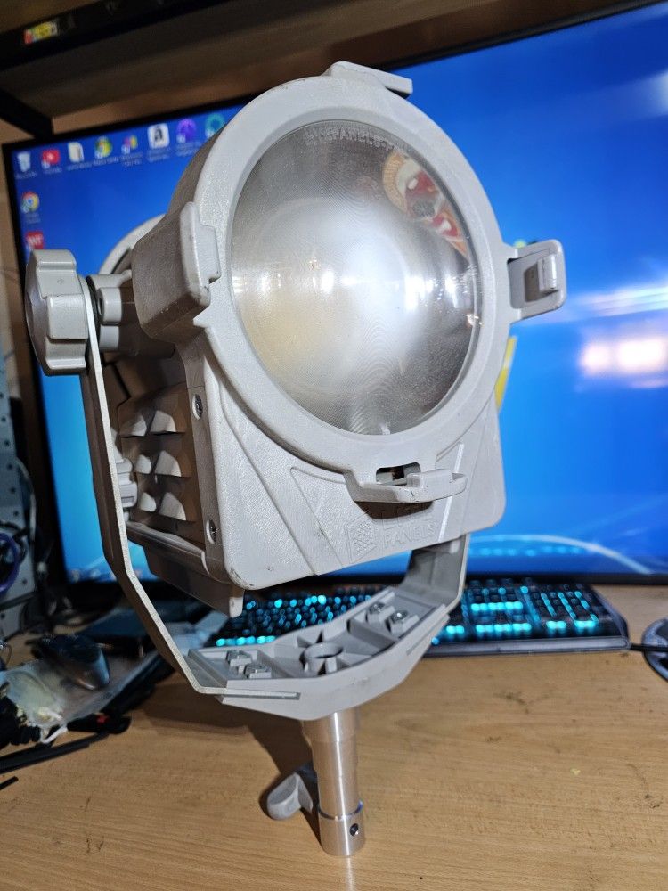 Litepanels Lite Panels Sola 6 LED Light